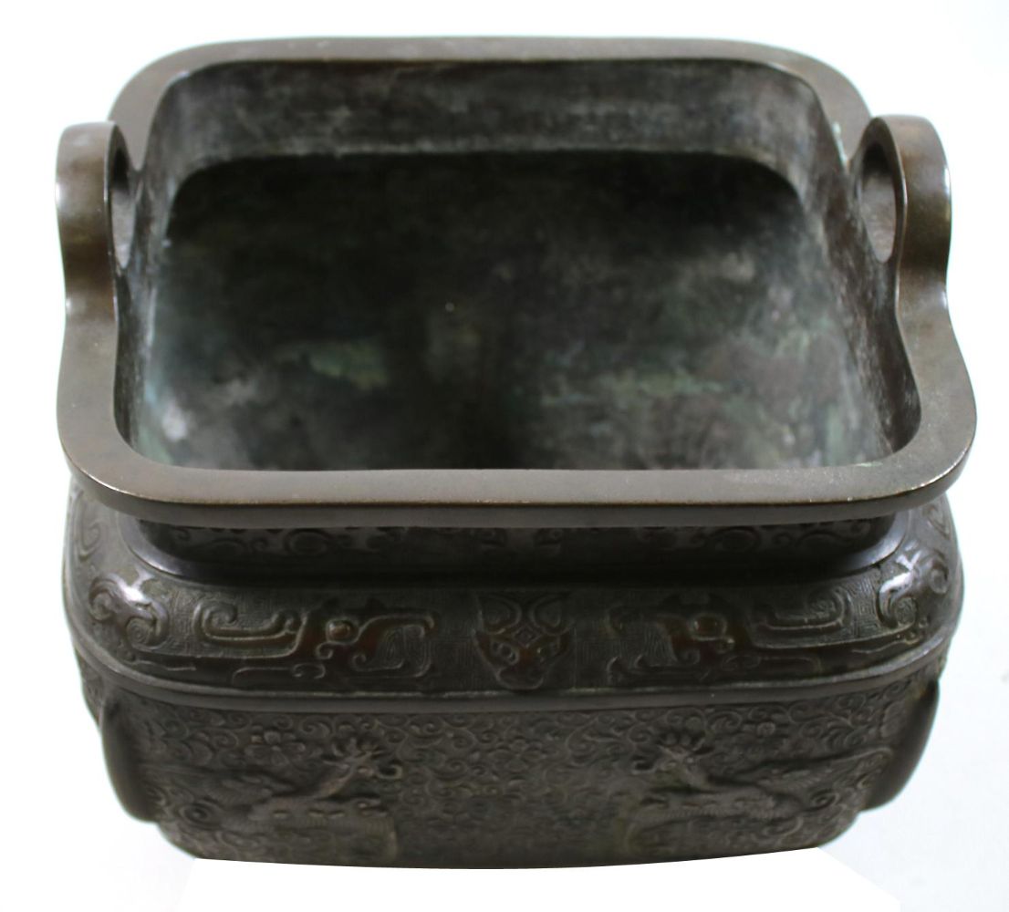 Große Abbildung Nr.3: 140-2838 Archaisches Bronzegefäß.: (Asiatika)