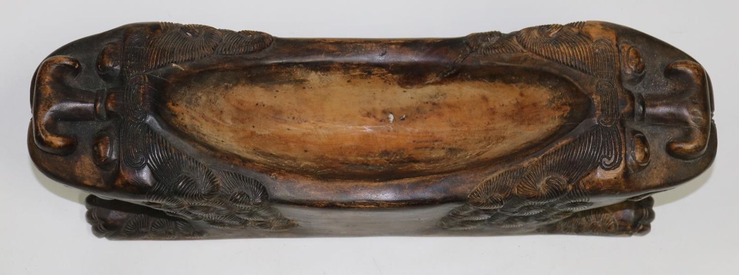Große Abbildung Nr.2: 140-2856 Holzschale mit Tempelwächtern.: (Asiatika)