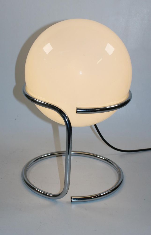 Große Abbildung Nr.2: 140-2944 Paar Designlampen.: (Möbel, Lampen)