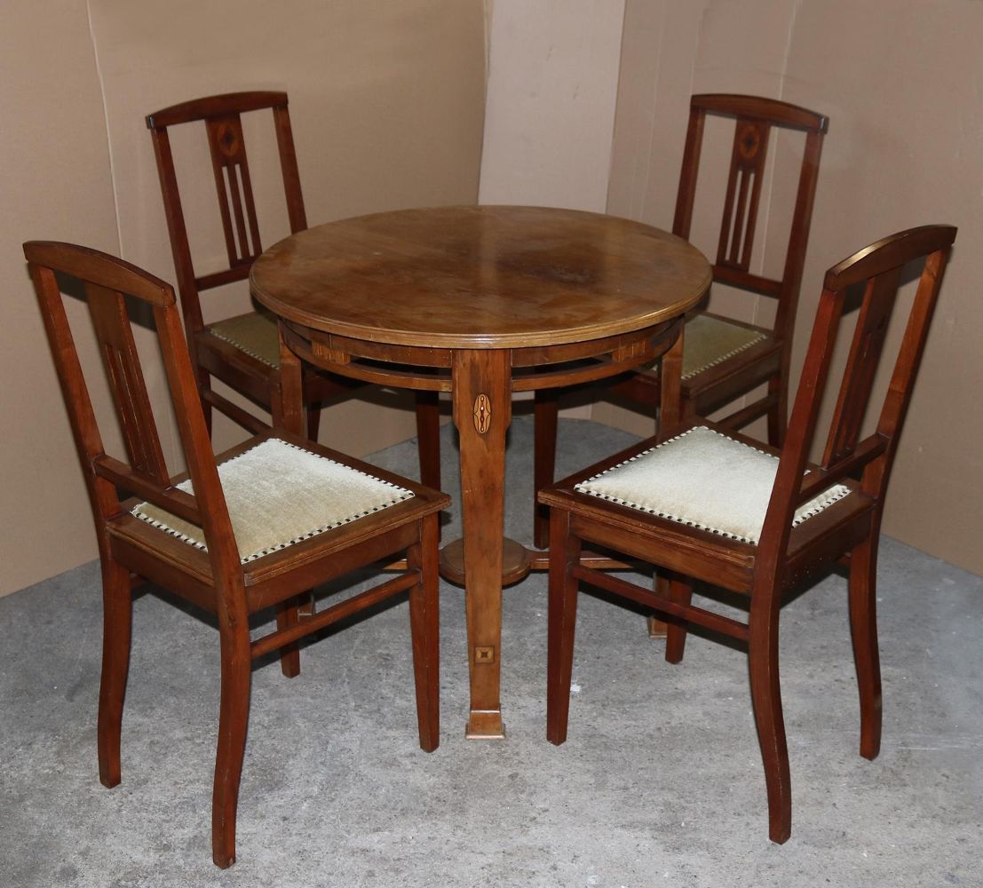 Große Abbildung Nr.3: 140-2976 Art-Deco Tisch mit vier Stühlen.: (Möbel, Tische)
