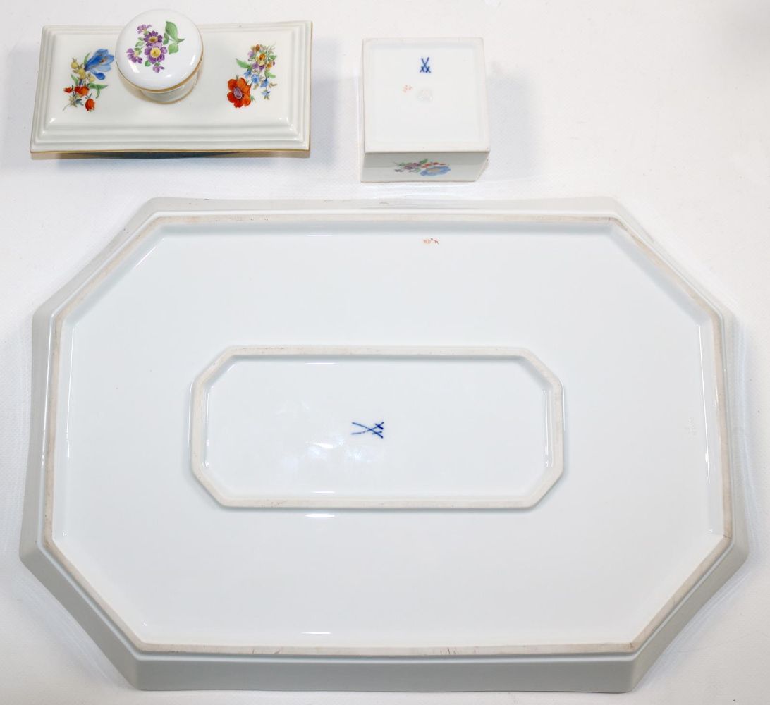 Große Abbildung Nr.3: 140-3046 Meissen Schreibgarnitur: (Porzellan u. Keramik, Meissen)