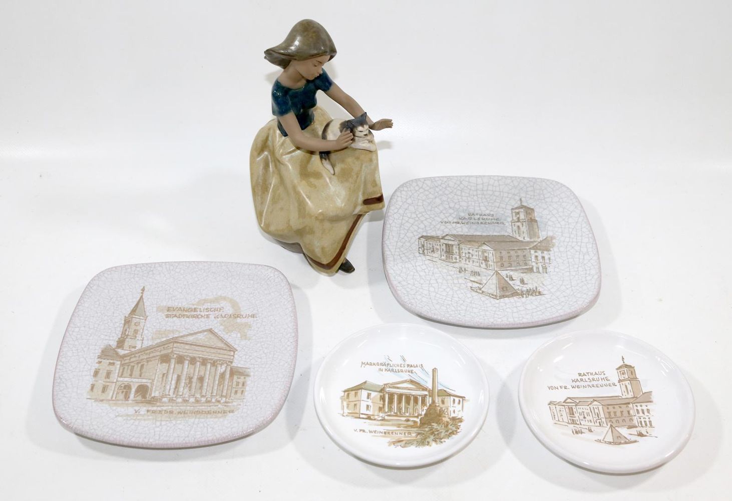 Große Abbildung Nr.1: 140-3057 Sammlung Majolika u.a.: (Porzellan u. Keramik)