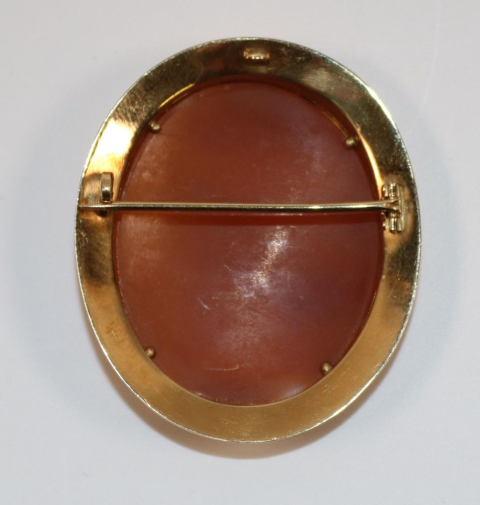Große Abbildung Nr.2: 140-3085 Muschelkamee in 585 GG: (Schmuck, Broschen)