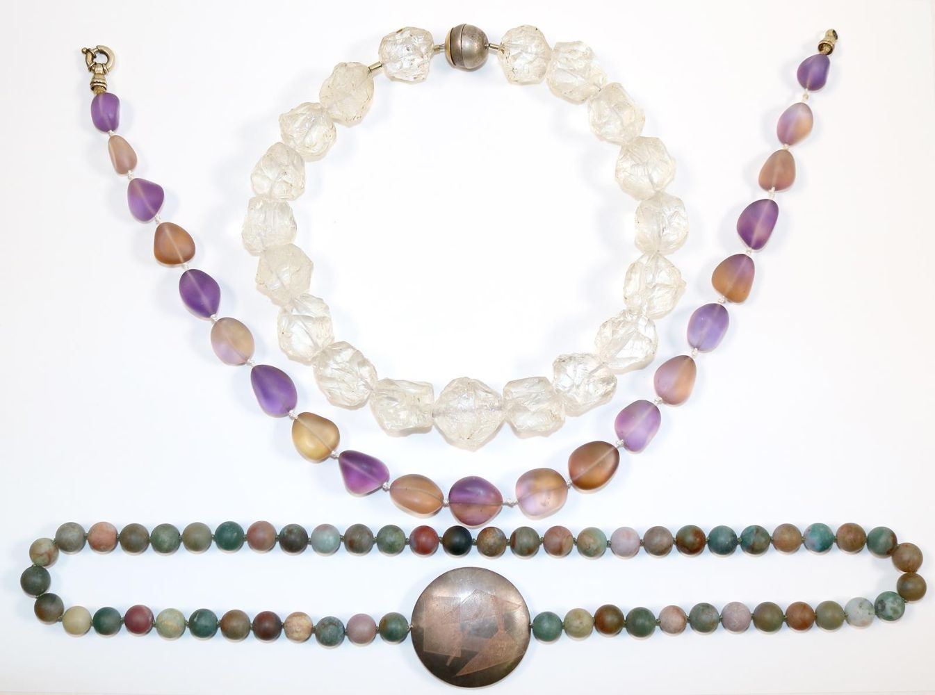 Große Abbildung Nr.2: 140-3104 Edelsteincolliers.: (Schmuck, Colliers)