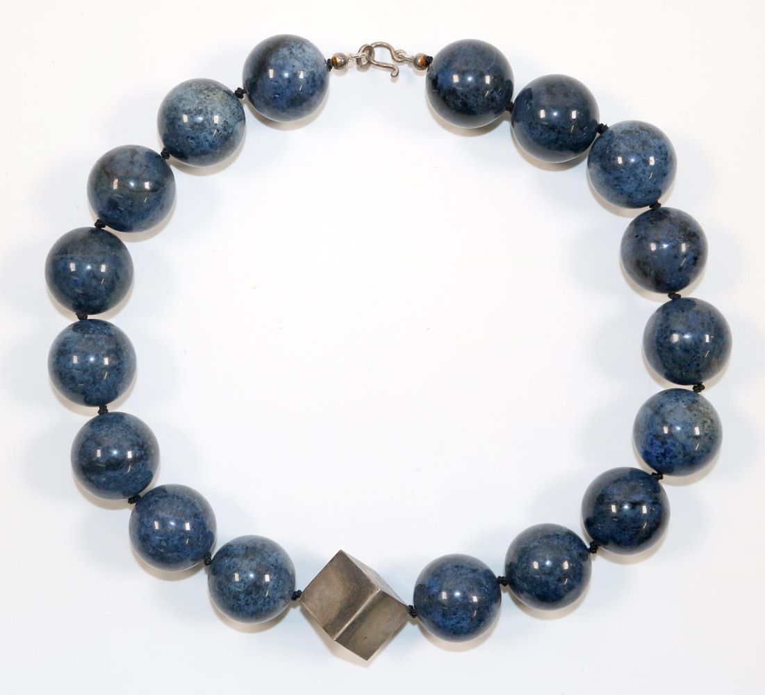 Große Abbildung Nr.1: 140-3106 Edelsteinketten: (Schmuck, Colliers)