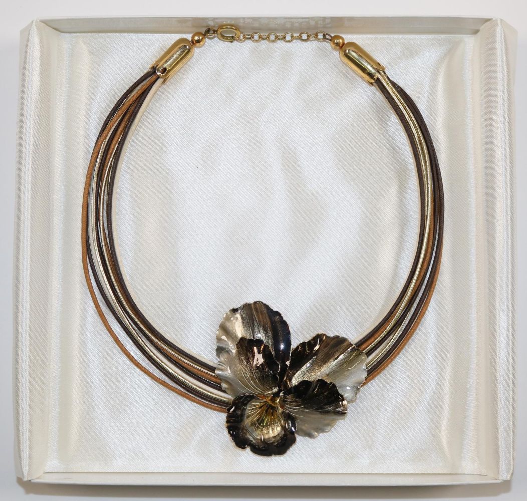 Große Abbildung Nr.3: 140-3109 Langani Stuttgart: (Schmuck, Colliers)