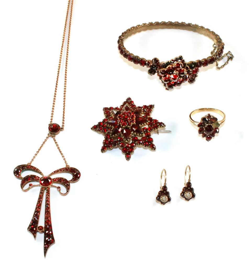 Große Abbildung Nr.1: 140-3119 Granatschmuck.: (Schmuck)