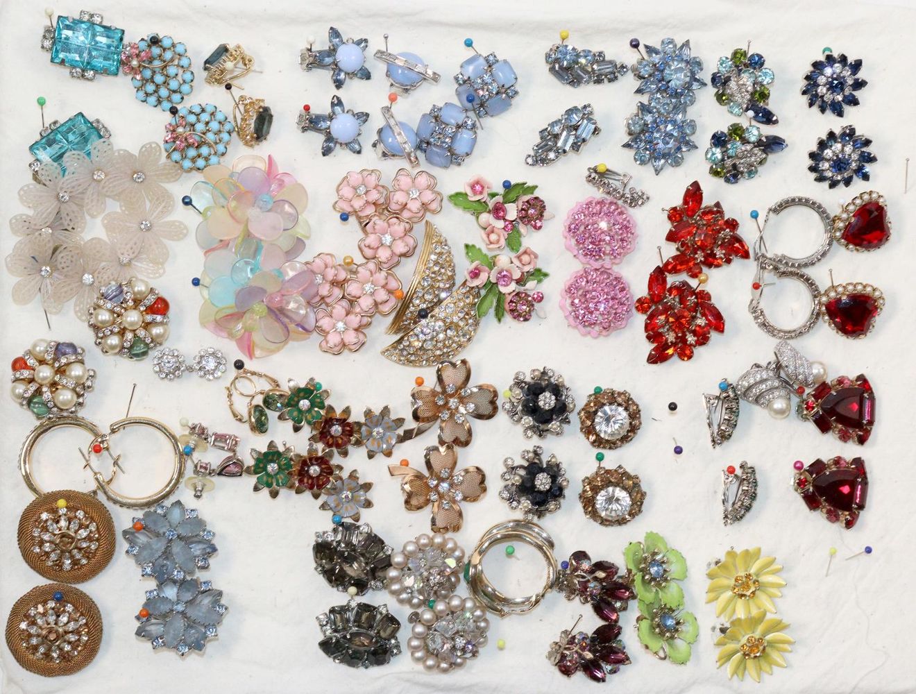 Große Abbildung Nr.4: 140-3131 Modeschmuck Ohrschmuck.: (Schmuck, Modeschmuck, 40er-50er Jahre)