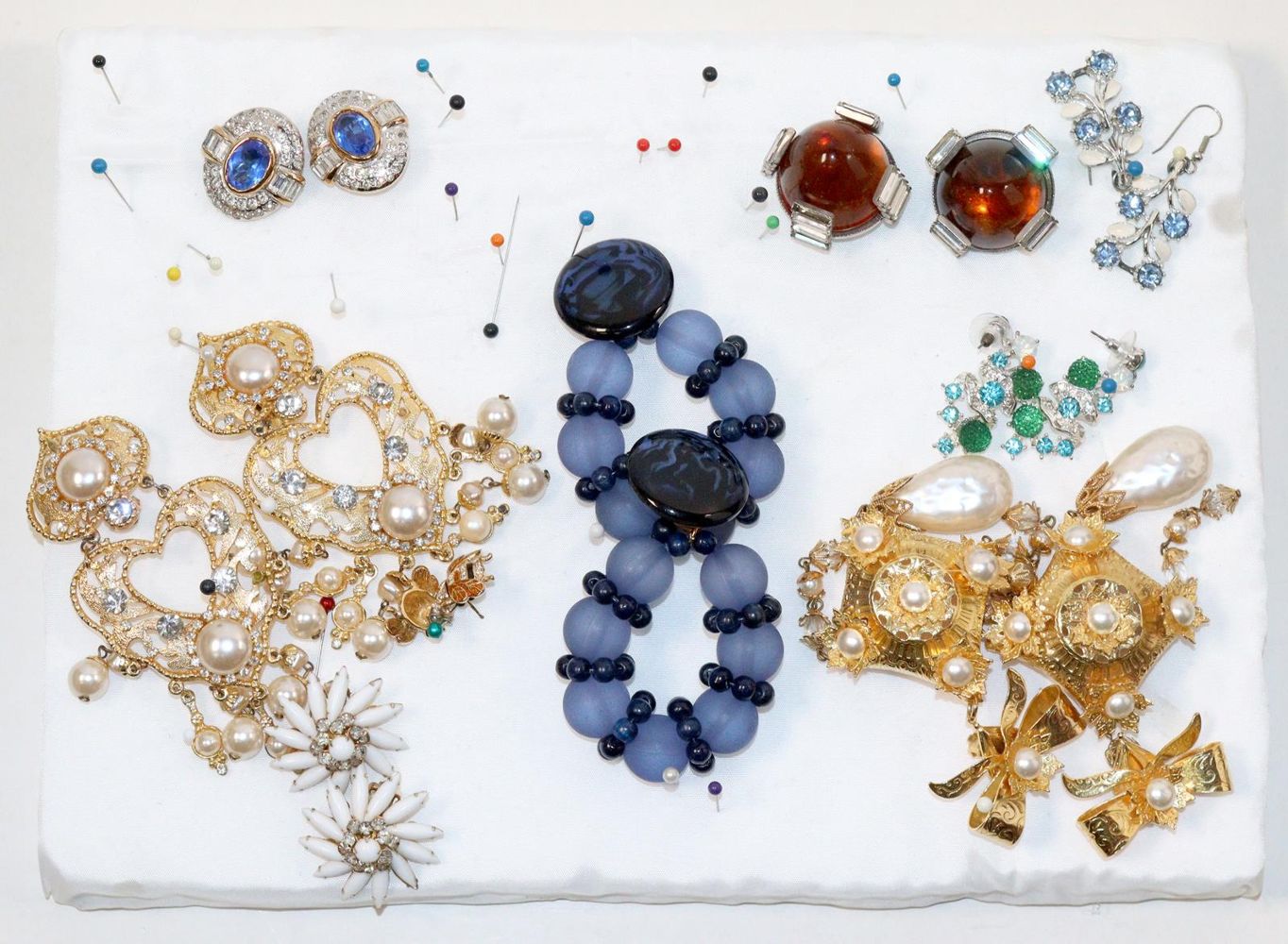 Große Abbildung Nr.8: 140-3131 Modeschmuck Ohrschmuck.: (Schmuck, Modeschmuck, 40er-50er Jahre)