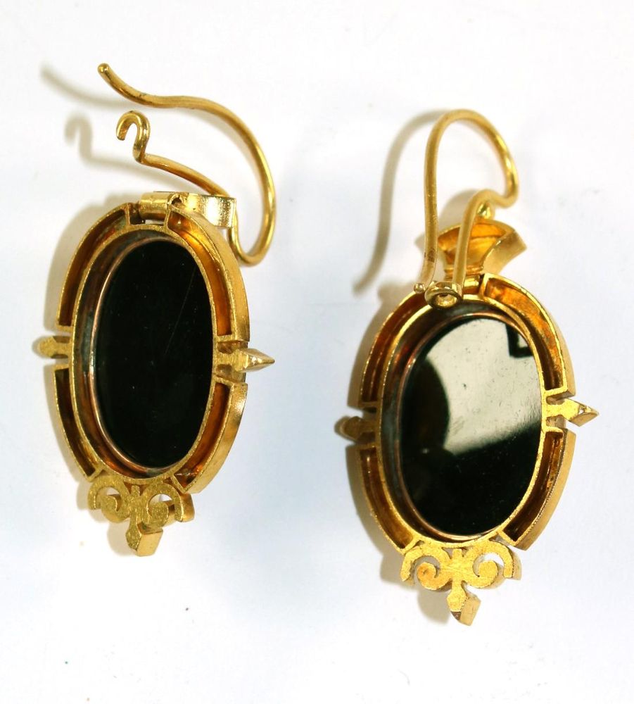 Große Abbildung Nr.3: 140-3142 Prächtige Kameenohrringe: (Schmuck, Ohrringe)