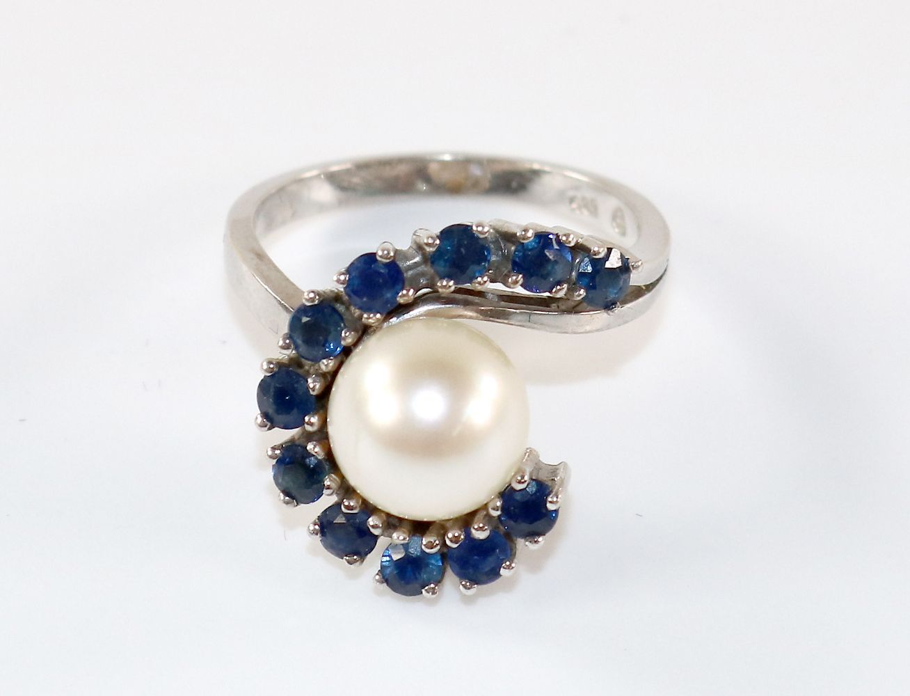 Große Abbildung Nr.1: 140-3150 Damenring Saphier: (Schmuck, Ringe)