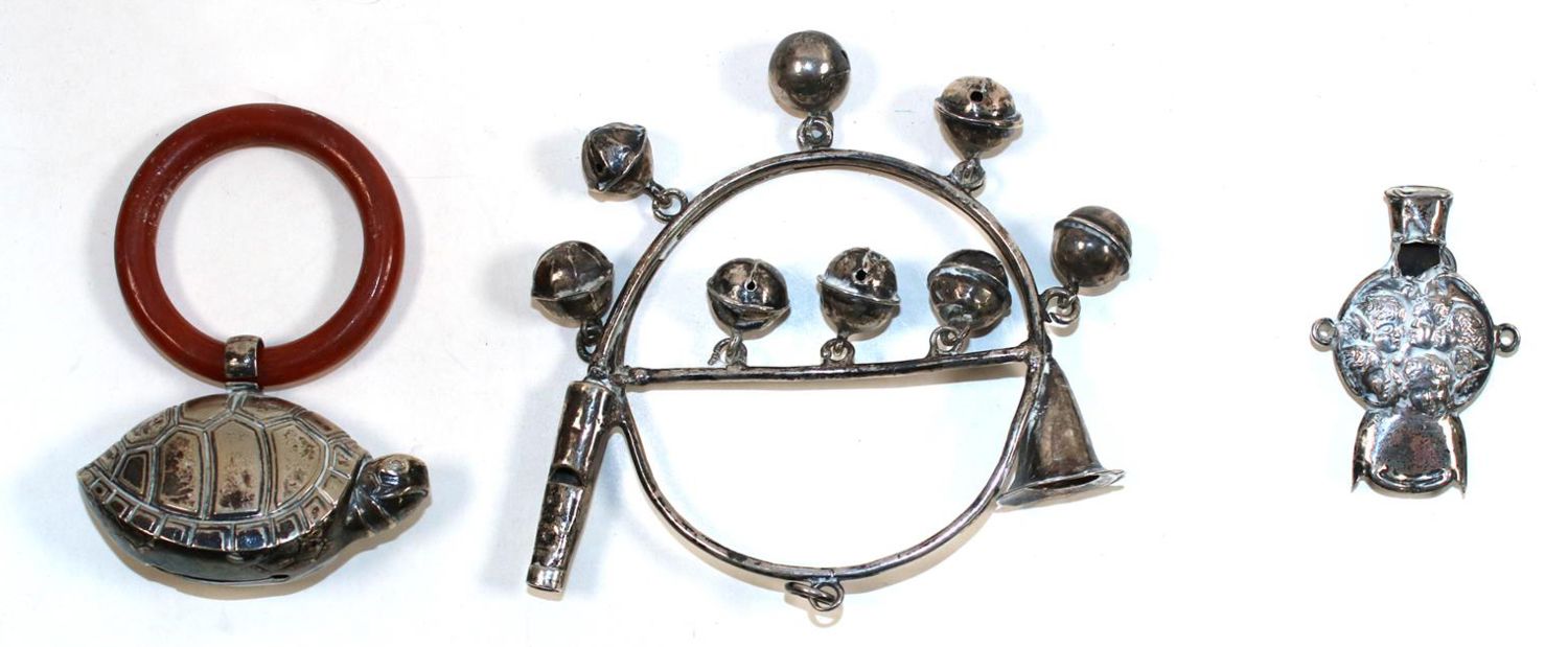 Große Abbildung Nr.1: 140-3201 Kinderrassel mit: (Silber)