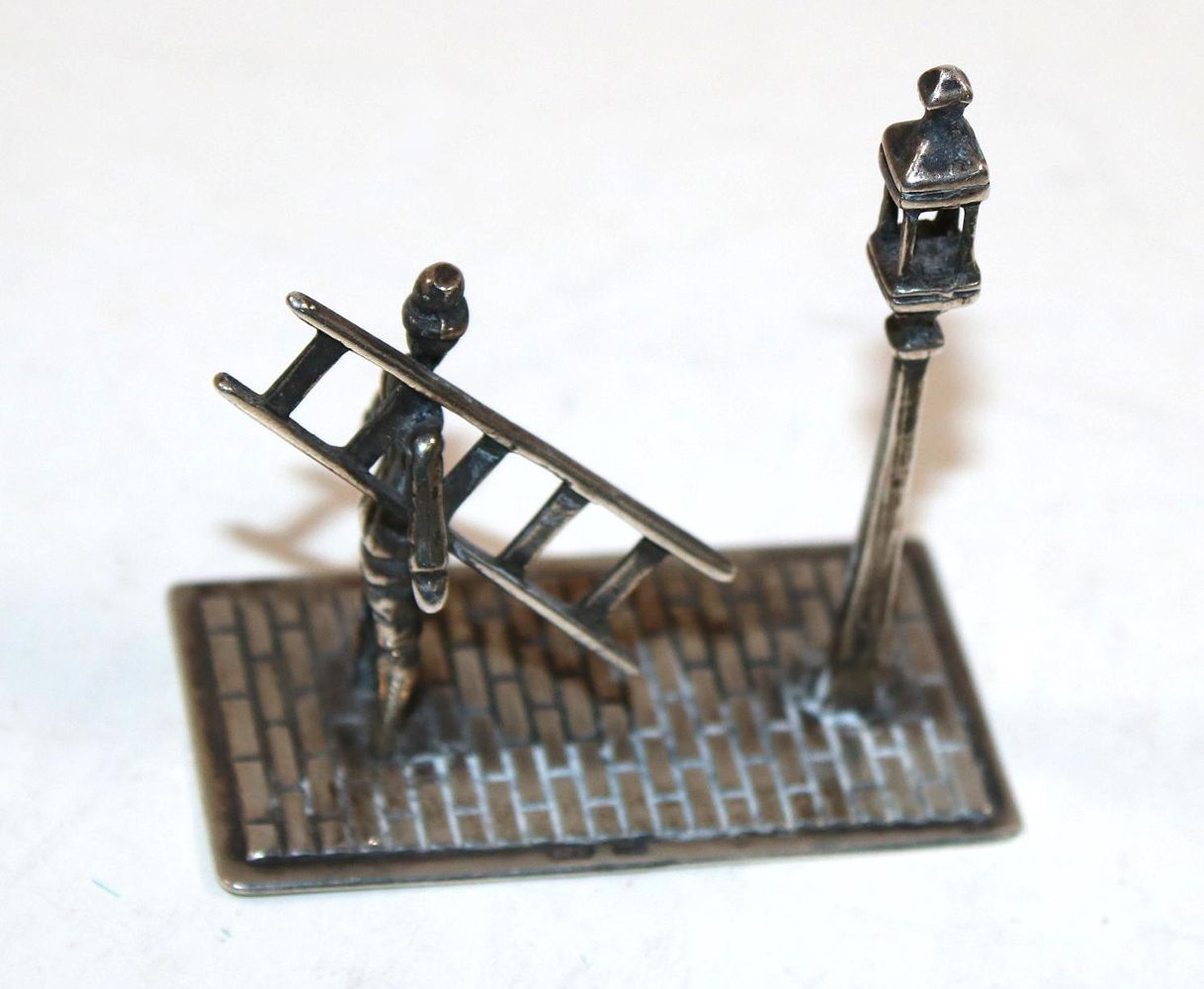 Große Abbildung Nr.1: 140-3215 Laternenanzünder.: (Silber, Miniaturen)