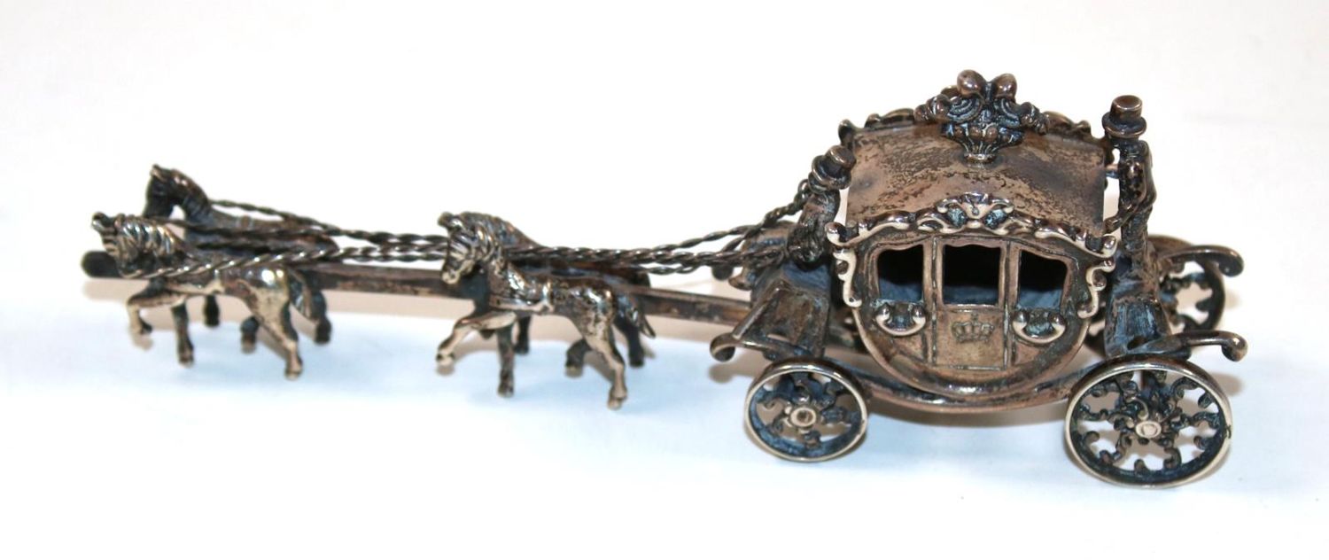 Große Abbildung Nr.2: 140-3218 Prächtige Pferdekutsche.: (Silber, Miniaturen)