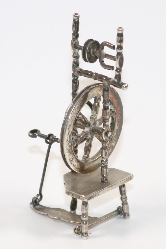 Große Abbildung Nr.1: 140-3226 Spinnrad.: (Silber, Miniaturen)