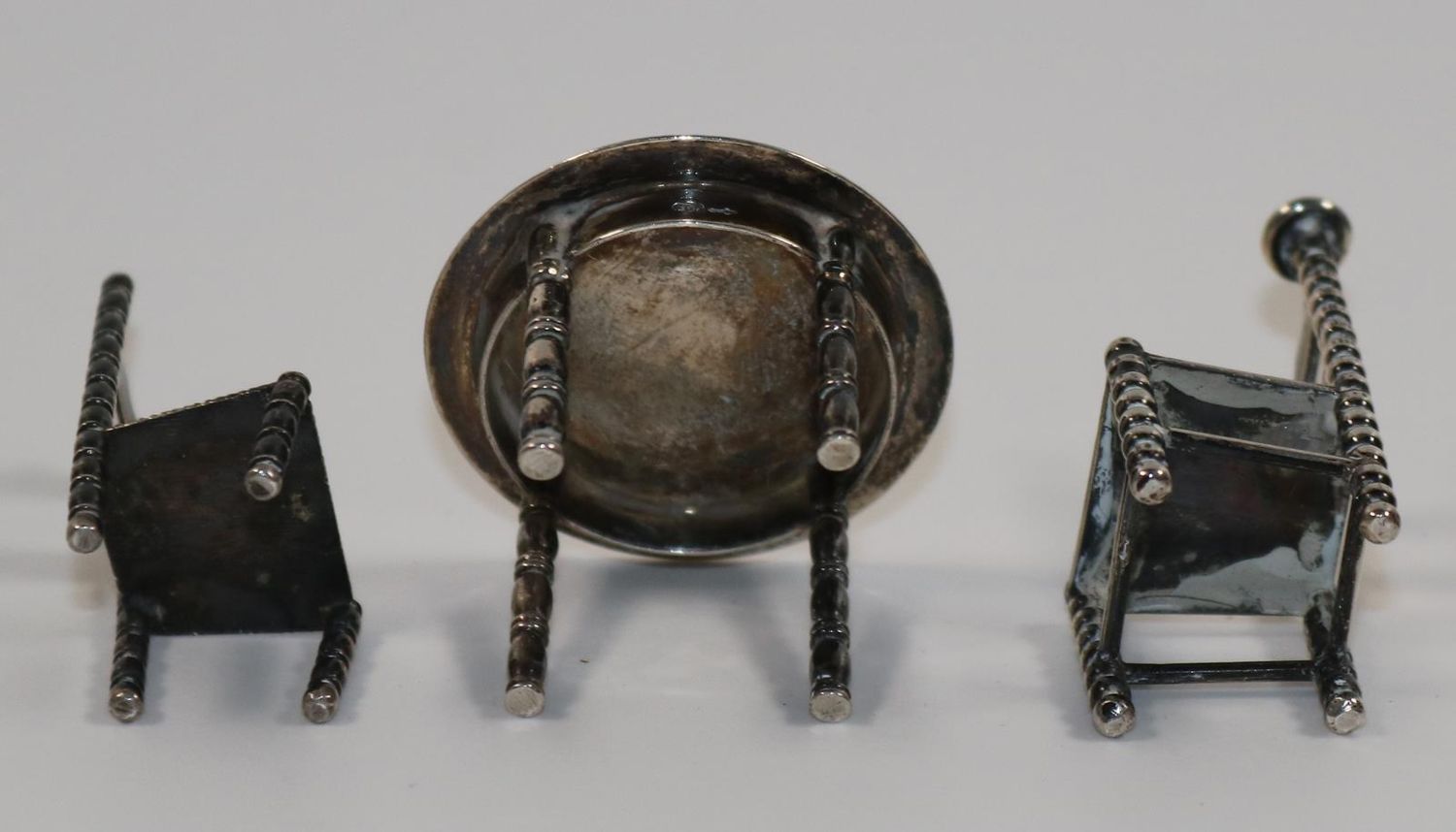 Große Abbildung Nr.2: 140-3230 Tisch u.: (Silber, Miniaturen)