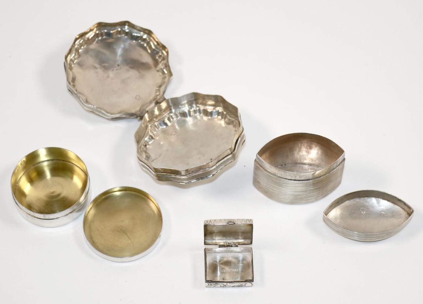 Große Abbildung Nr.2: 140-3236 Pillendosen, Silberdosen.: (Silber, Pillendosen)