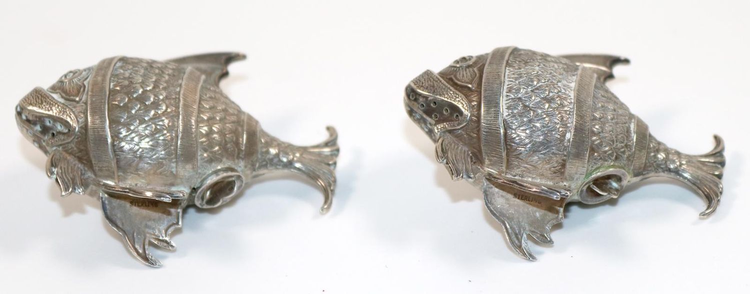Große Abbildung Nr.2: 140-3243 Fische, Silber: (Silber, Salieren)