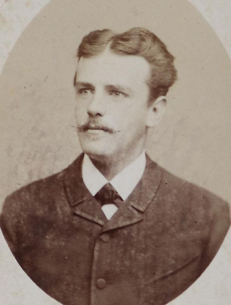 Große Abbildung Nr.1: 140-3339 Album: (Carte-de-visite)