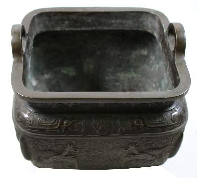 Bild Nr.3: 140-2838 Archaisches Bronzegefäß.: (Asiatika)