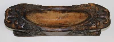 Bild Nr.2: 140-2856 Holzschale mit Tempelwächtern.: (Asiatika)