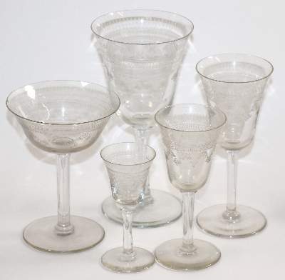 Bild Nr.1: 140-2915 Französische Trinkgläser: (Glas)