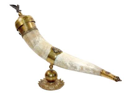 Bild Nr.1: 140-2927 Militärisches Trinkhorn.: (Militaria)