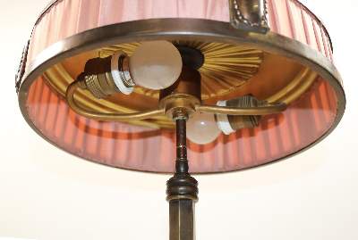 Bild Nr.4: 140-2941 Jugendstil Tischlampe: (Möbel, Lampen)