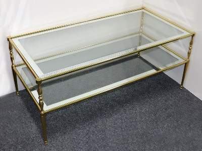Bild Nr.1: 140-2981 Design-Couchtisch.: (Möbel, Tische)