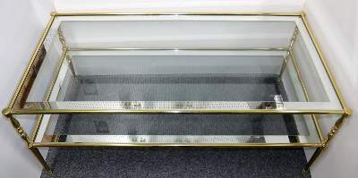 Bild Nr.2: 140-2981 Design-Couchtisch.: (Möbel, Tische)