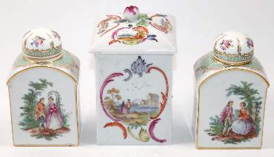 Bild Nr.2: 140-3054 Porzellansammlung vom: (Porzellan u. Keramik)