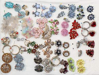 Bild Nr.4: 140-3131 Modeschmuck Ohrschmuck.: (Schmuck, Modeschmuck, 40er-50er Jahre)