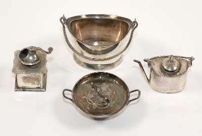 Bild Nr.1: 140-3214 Küchenutensilien: (Silber, Miniaturen)