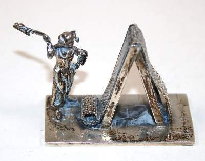 Bild Nr.1: 140-3229 Teppichklopferin.: (Silber, Miniaturen)