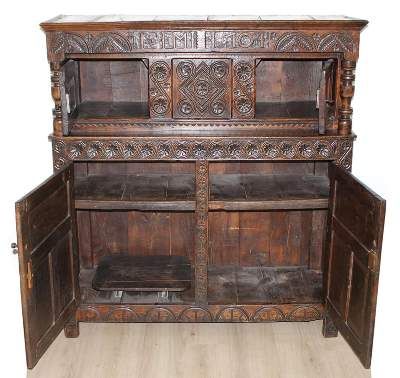 Große Abbildung Nr.4: 141-2649 Hallenschrank norddeutsch um 1700: (Möbel)