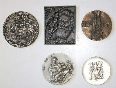 Große Abbildung Nr.552: 141-2710 Medaillen, Plaketten und Reliefs.: (Münzen und Medaillen, Medaillen)