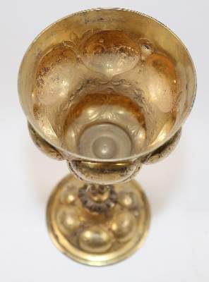 Große Abbildung Nr.8: 141-2858 Bedeutender Ananaspokal.: (Silber)