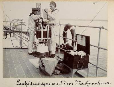 Große Abbildung Nr.3: 141-2969 Photoalbum: (China, SMS Luchs)