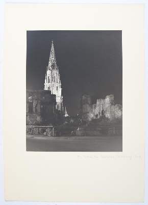 Große Abbildung Nr.22: 141-3019 Schulze, Lieselotte: (Photographie)