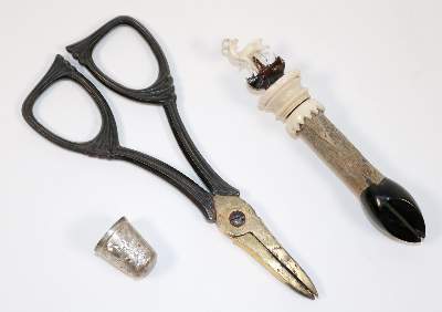 Bild Nr.1: 141-2509 Antiker Gürtelhaken: (Varia, Nähzubehör)