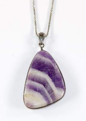 Bild Nr.1: 141-2767 Amethystanhänger an Kette.: (Schmuck)