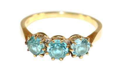 Bild Nr.1: 141-2828 Blautopas Dreisteinring.: (Schmuck, Ringe)
