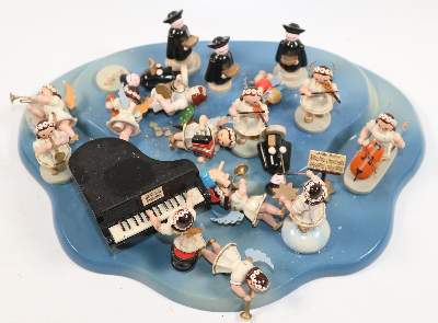 Bild Nr.4: 141-2957 Krippenfiguren, Engelskapelle: (Weihnachten)