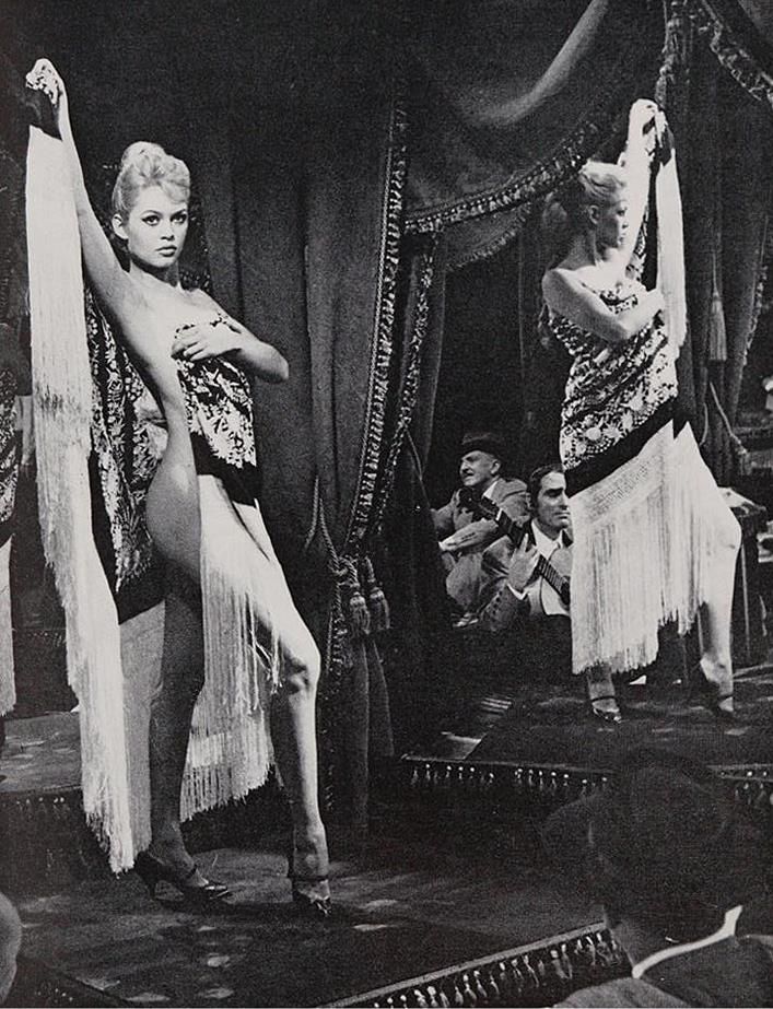 Große Abbildung Nr.3: 142-1761 Sammlung: (Photographie, Film - Theater - Tanz)