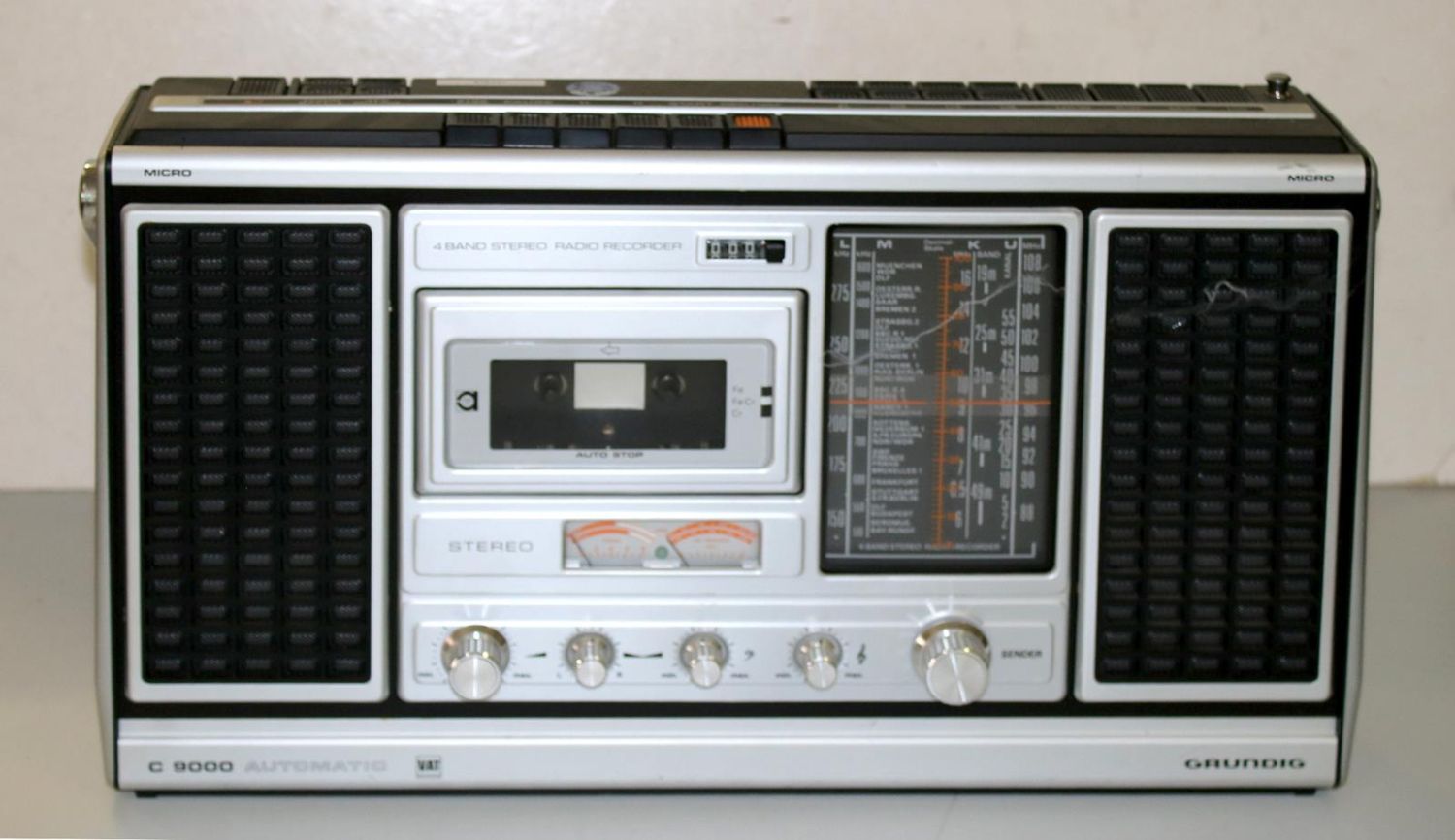Große Abbildung Nr.3: 142-2757 Volksempfänger u. Radios.: (Varia, Technik)