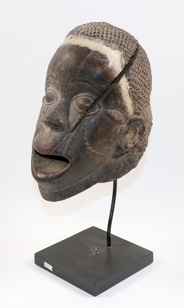 Große Abbildung Nr.3: 142-2767 Boki, Maske.: (Afrika)