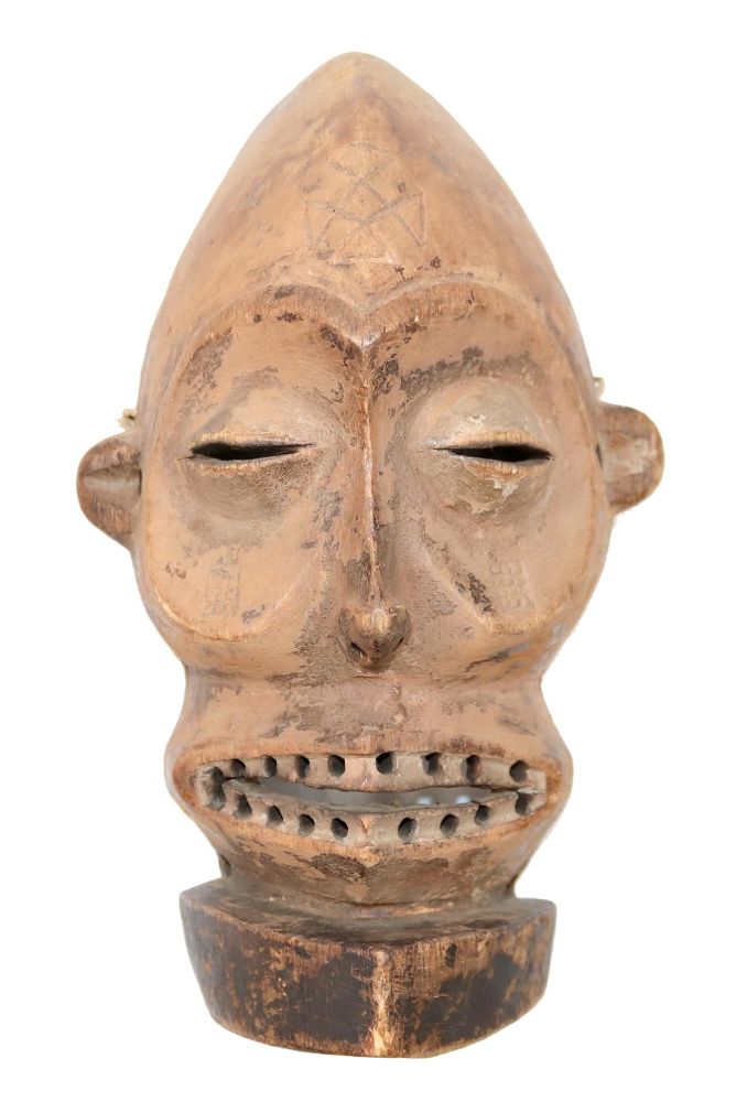 Große Abbildung Nr.1: 142-2784 Tschokwe o. Chokwe: (Afrika, Masken)