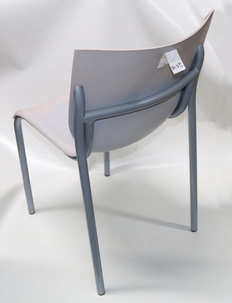 Große Abbildung Nr.2: 142-2857 Philippe Starck,: (Möbel, Design)
