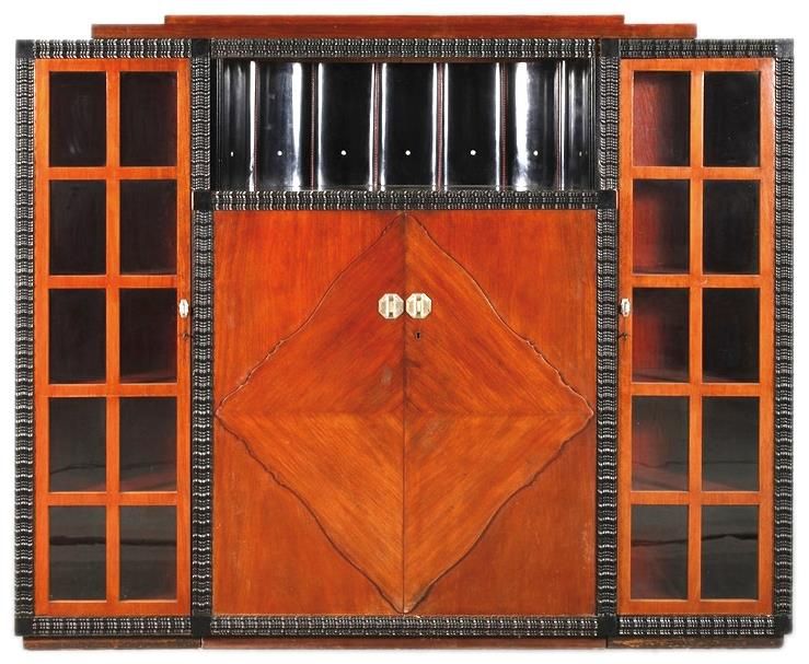Große Abbildung Nr.1: 142-2872 Sammlungschrank des: (Möbel, Schränke)