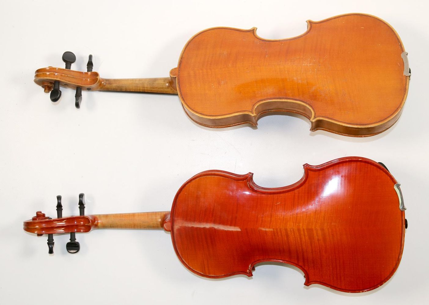 Große Abbildung Nr.2: 142-2897 Violinen.: (Musikinstrumente)